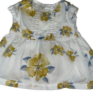 Girls size 3-6 months girls clothes